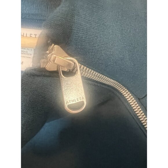 Athleta Women’s Cozy Karma Asym Pullover Sweatshirt Medium Blue Pockets Fleece - Picture 10 of 13